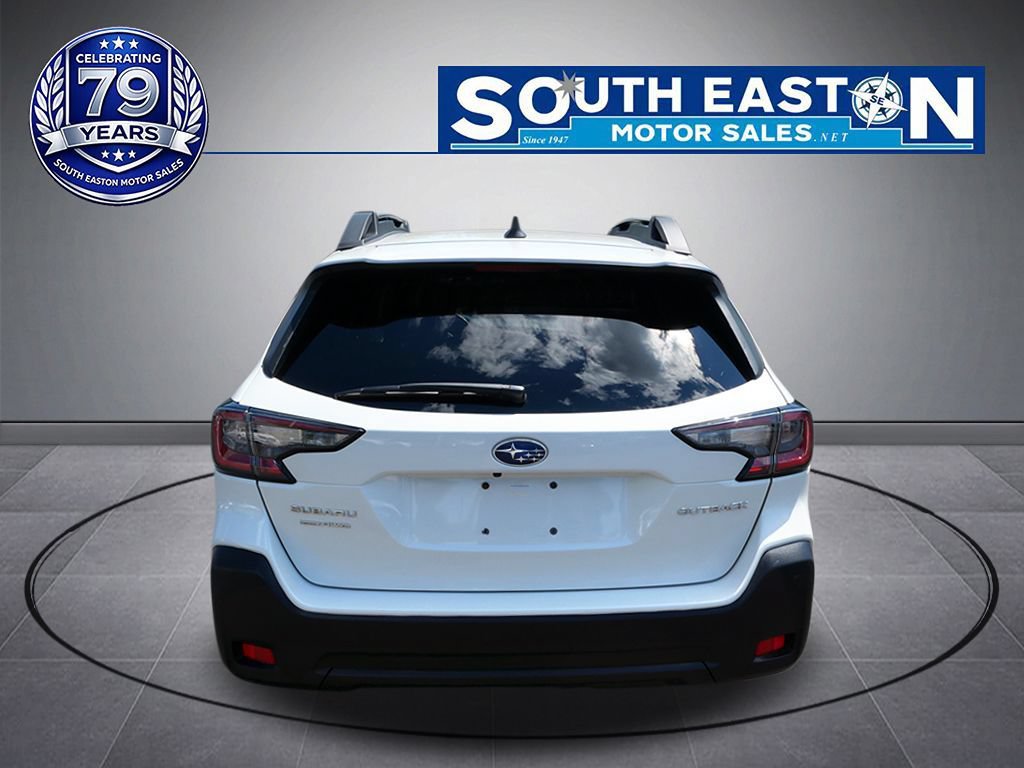 Used 2023 Subaru Outback Premium AWD/4WD image 4