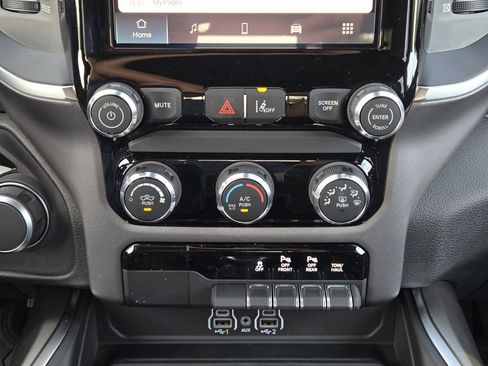 New 2026 RAM 1500 Express AWD/4WD image 15