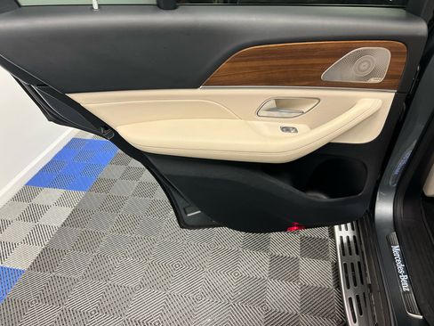 Used 2022 Mercedes-Benz GLE 350 image 9