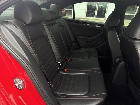 Used 2016 Volkswagen Jetta GLI SEL image 28