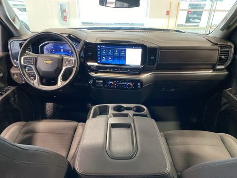 Used 2025 Chevrolet Silverado 1500 LT image 14