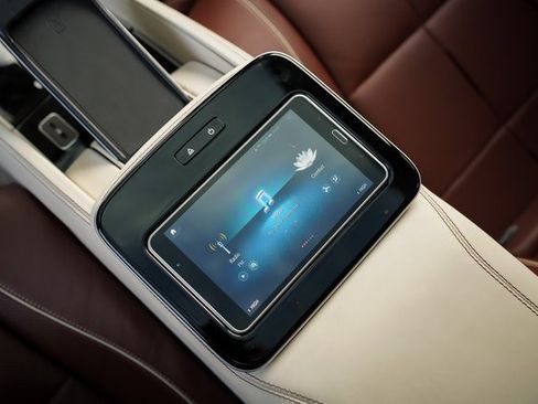 Used 2021 Mercedes-Benz Maybach GLS 600 4MATIC image 40