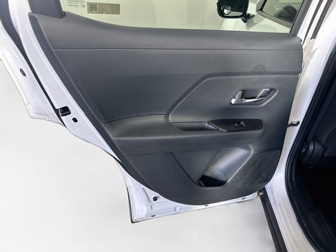 Used 2025 Nissan Kicks SV FWD image 26