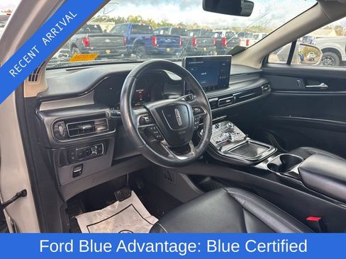 Used 2022 Lincoln Nautilus Standard w/ Premium Package image 8