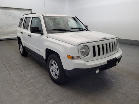 Used 2014 Jeep Patriot Sport image 13