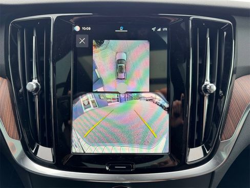 New 2026 Volvo V60 B5 Cross Country Plus w/ Protection Package Premier image 18