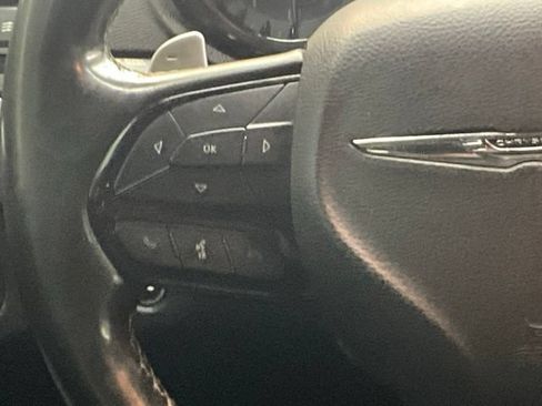 Used 2019 Chrysler 300 S RWD image 18