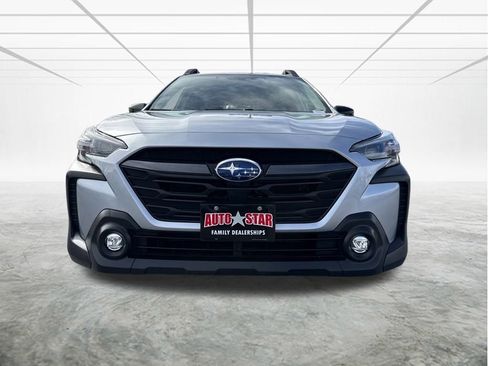 Used 2025 Subaru Outback Premium w/ Popular Package #1A image 9