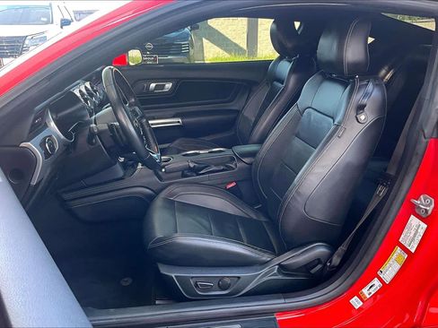 Used 2022 Ford Mustang GT Premium w/ Equipment Group 401A RWD image 8