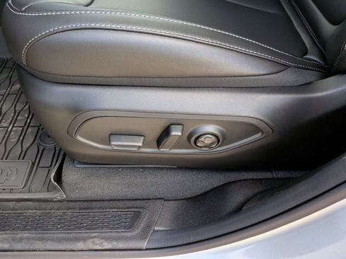 New 2025 Jeep Grand Cherokee L Limited image 14