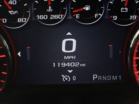 Used 2016 GMC Sierra 2500 Denali w/ Suspension Package, Off-Road AWD/4WD image 35