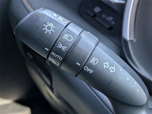 Used 2023 Toyota Highlander Bronze Edition image 30