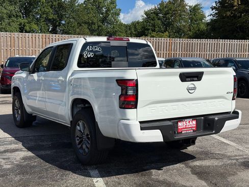 New 2025 Nissan Frontier SV w/ SV Convenience Package image 8