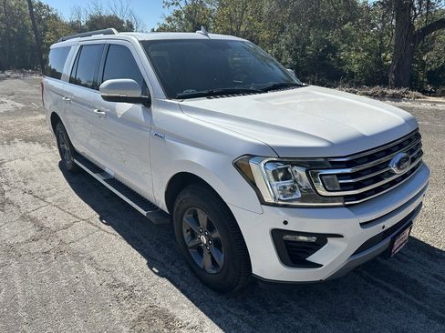 Used 2018 Ford Expedition Max XLT w/ Equipment Group 202A image 4