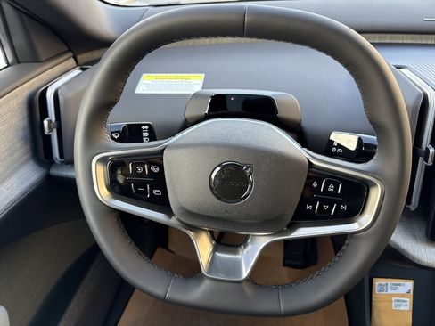 New 2026 Volvo EX30 Cross Country Ultra image 12