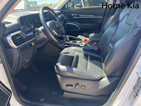 Certified 2024 Kia Telluride S w/ S Sunroof Package FWD image 10