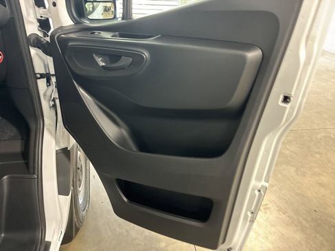 New 2025 Mercedes-Benz Sprinter 2500 image 17
