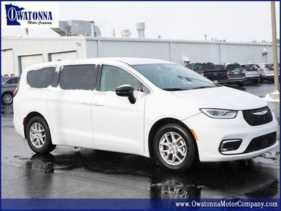 Certified 2024 Chrysler Pacifica Touring-L