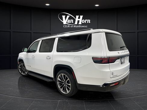 Used 2023 Jeep Wagoneer L Series II w/ Premium Group I AWD/4WD image 5