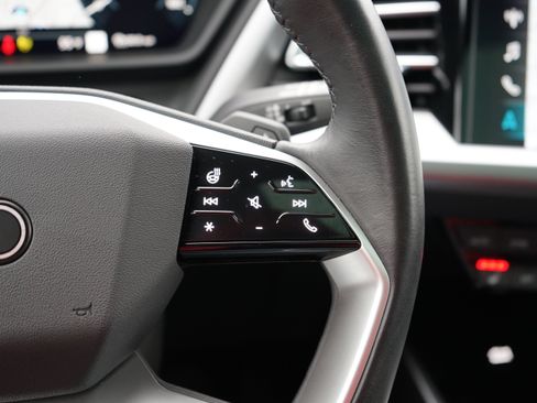 Used 2024 Audi Q4 e-tron Premium Plus w/ Premium Plus image 37