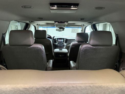 Used 2017 Chevrolet Suburban Premier AWD/4WD image 38