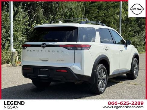 Certified 2024 Nissan Pathfinder SV AWD/4WD image 8