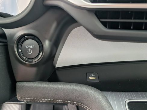 New 2026 Toyota Sienna XLE FWD image 10