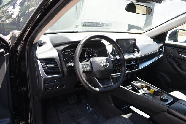 Used 2026 Nissan Rogue SV AWD/4WD image 14