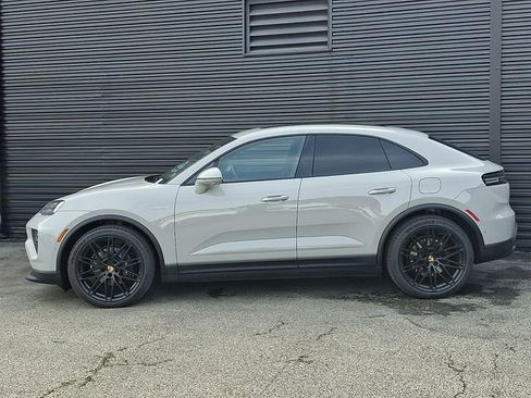 New 2026 Porsche Macan 4 Electric image 2