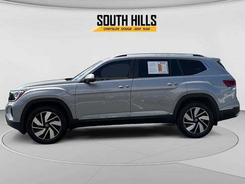 Used 2025 Volkswagen Atlas SEL AWD/4WD image 2