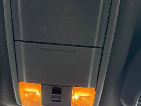 Certified 2017 Ford Expedition XLT image 17