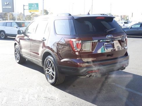 Used 2019 Ford Explorer Sport image 5