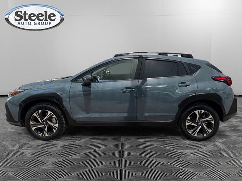 Used 2024 Subaru Crosstrek 2.0i Premium AWD/4WD image 2