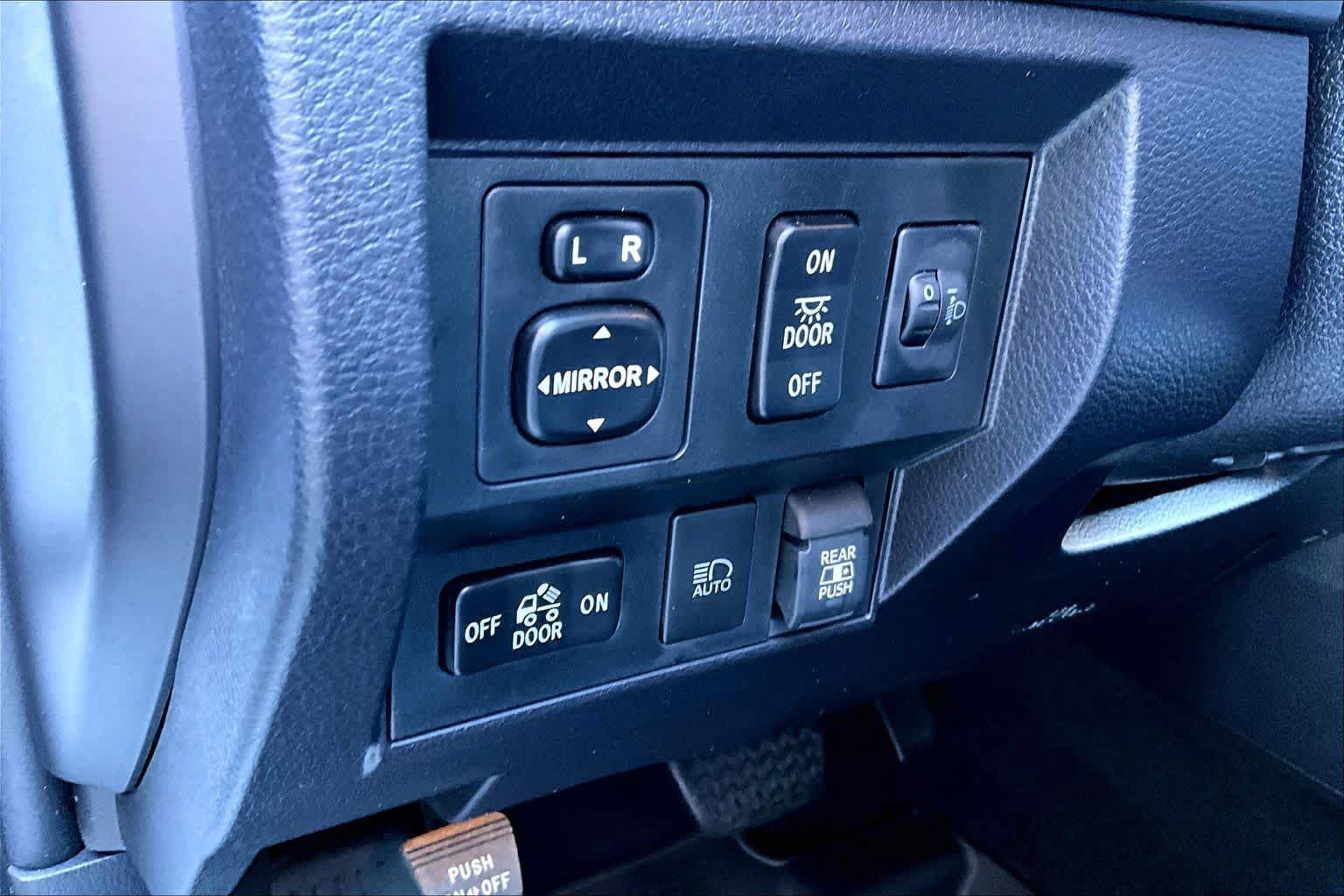 Used 2021 Toyota Tundra TRD Pro AWD/4WD image 32
