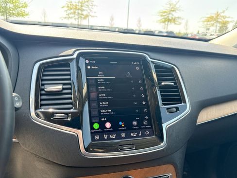 Certified 2024 Volvo XC90 B5 Plus w/ Protection Package Premier AWD/4WD image 18