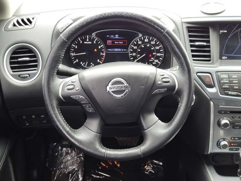Used 2018 Nissan Pathfinder SL w/ Midnight Edition Package AWD/4WD image 28