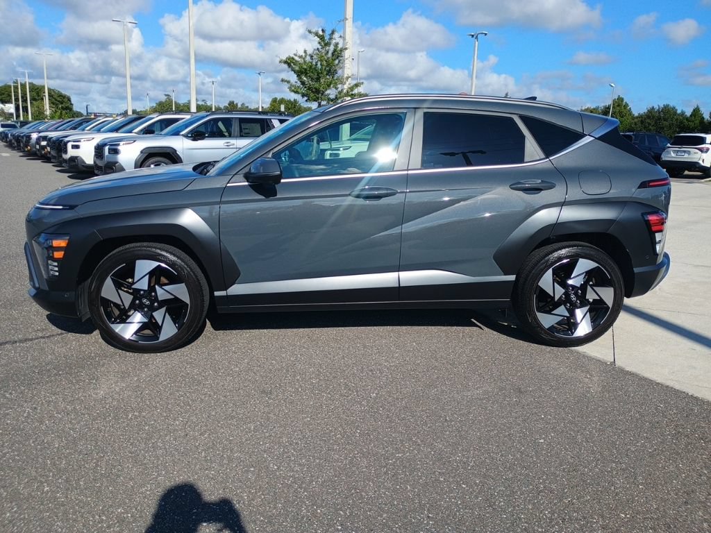 Used 2025 Hyundai Kona Limited FWD image 8