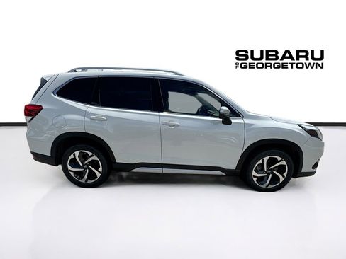 Used 2023 Subaru Forester Touring AWD/4WD image 8