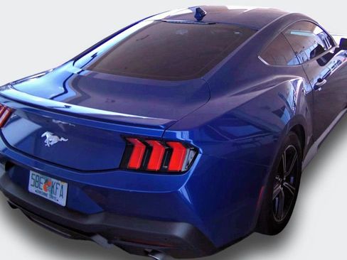 Used 2024 Ford Mustang Premium image 3