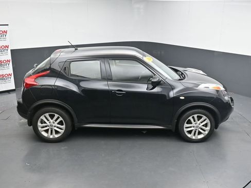 Used 2014 Nissan Juke S FWD image 28