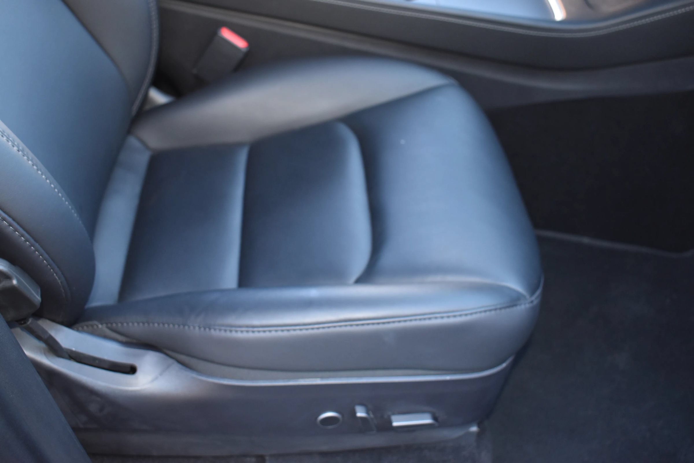 Used 2023 Tesla Model Y Long Range AWD/4WD image 15