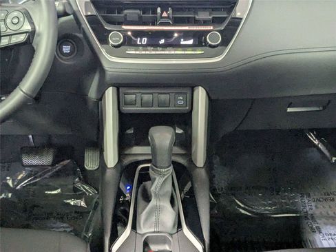 Certified 2024 Toyota Corolla Cross LE FWD image 81