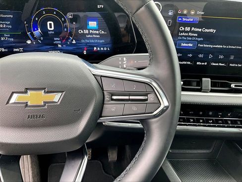 Used 2025 Chevrolet Equinox LT w/ Convenience Package II AWD/4WD image 12