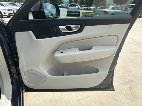 Used 2024 Volvo XC60 B5 Plus w/ Protection Package Premier AWD/4WD image 10