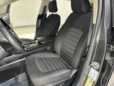 Used 2020 Ford Fusion SE FWD image 14