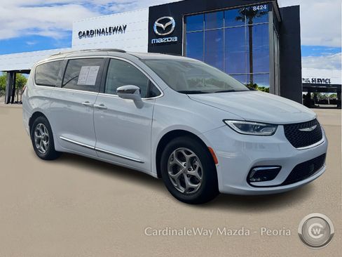 Used 2022 Chrysler Pacifica Limited image 11