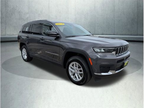 Used 2024 Jeep Grand Cherokee L Laredo w/ Trailer Tow Package AWD/4WD image 9