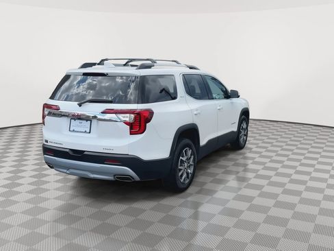 Used 2023 GMC Acadia SLT w/ Technology Package AWD/4WD image 8