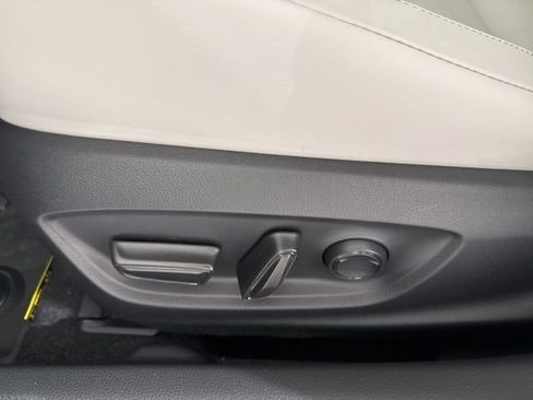 New 2026 Toyota Prius Limited FWD image 22