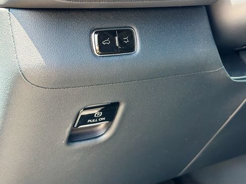New 2026 Lincoln Navigator Premiere AWD/4WD image 10